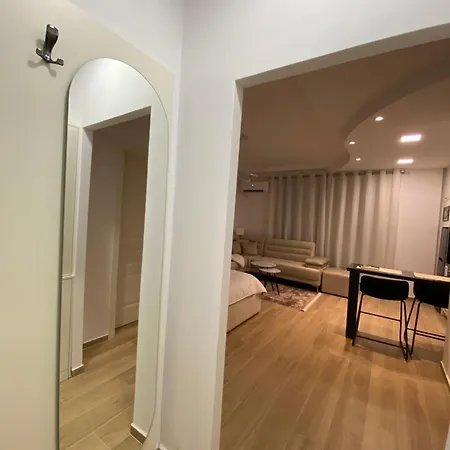 Apartment Cozy Newly Heart Of Tirana