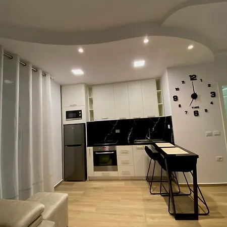 Apartment Cozy Newly Heart Of Tirana